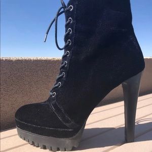 Aldo size 9m lace up velvet lug sole ankle boots (a bit above ankle)